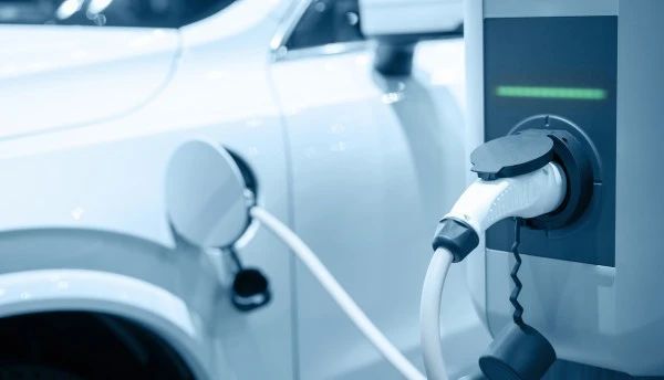 寧德時(shí)代與特斯拉合作開發(fā)快充電池